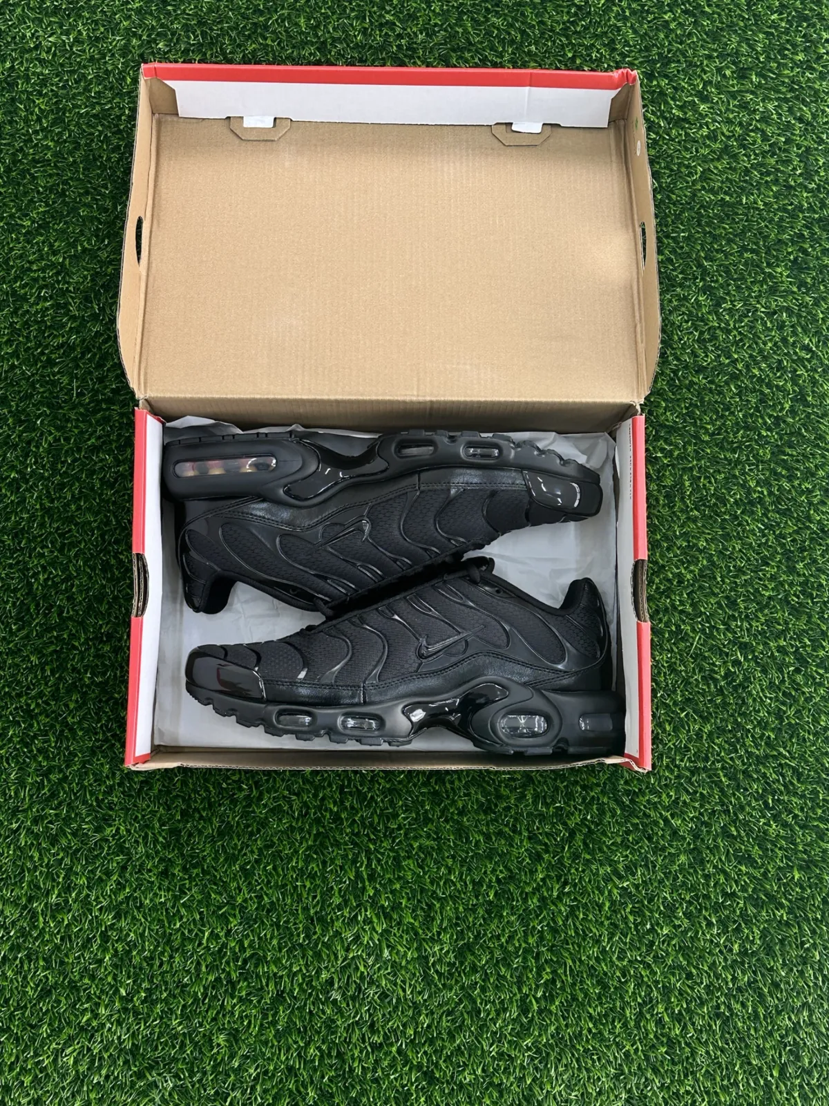 Nike TN Air Max Plus CRNE svi brojevi besplatna dostava bc